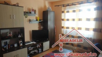 vand-apartament-2-camere-zona-interex-1