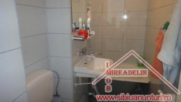 vand-apartament-2-camere-zona-interex-4