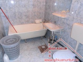 inchiriez-apartament-2-camere-vasile-aaron-2