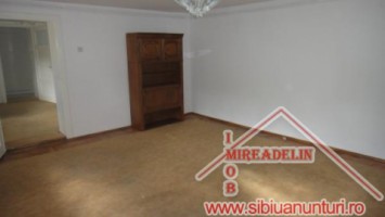 inchiriez-apartament-2-camere-zona-centrala-1