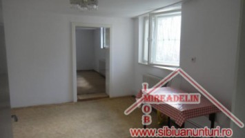 inchiriez-apartament-2-camere-zona-centrala-2