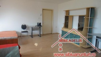 inchiriez-apartament-3-camere-central-1