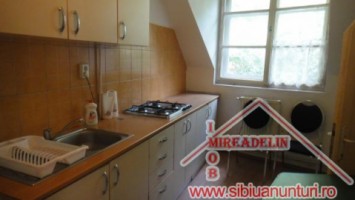 inchiriez-apartament-3-camere-central-4