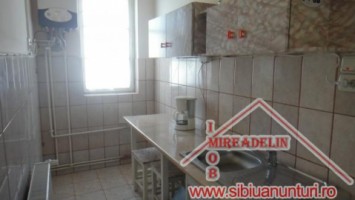 inchiriez-apartament-2-camere-piata-cluj-5