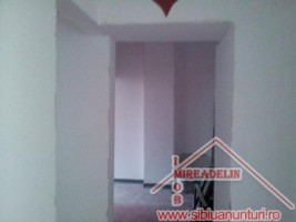 inchiriez-spatiu-comercial-94-mp-zona-centrala-3