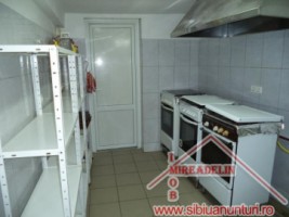 inchiriez-spatiu-comercial-40-mp-piata-cluj-1