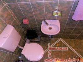 vand-pensiune-5-camere-zona-centrala-7