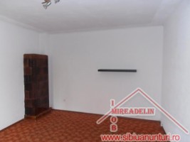 inchiriez-casa-2-camere-strand-1