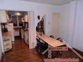 vand-apartament-4-camere-zona-vasile-aaron-5