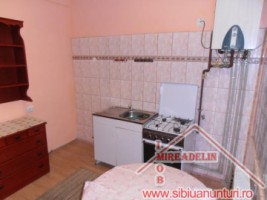 inchiriez-spatiu-birouri-40-mp-zona-vasile-aaron-2