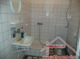 inchiriez-spatiu-comercial-176-mp-zona-cedonia-4