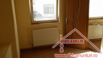 vand-garsoniera-zona-piata-cibin-1