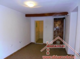 inchiriez-spatiu-comercial-35-mp-zona-ultracentrala-2