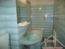 inchiriez-apartament-3-camere-zona-siretului-4