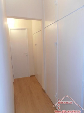 inchiriez-apartament-3-camere-ultracentral-5