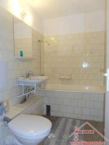 inchiriez-apartament-3-camere-ultracentral-7
