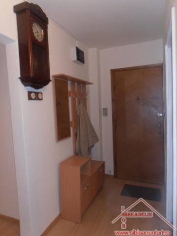 inchiriez-apartament-3-camere-ultracentral-8