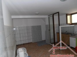 inchiriez-spatiu-comercial-290mp-zona-9-mai-13