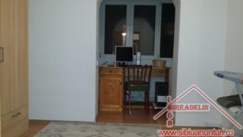 vand-apartament-4-camere-85-mp-valea-aurie-1