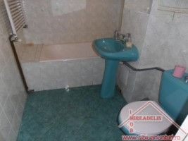 inchiriez-apartament-3-camere-vasile-aaron-6