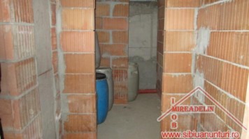 inchiriez-spatiu-comercial-zona-cedonia-4