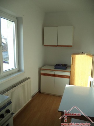 inchiriez-casa-zona-lazaret-3