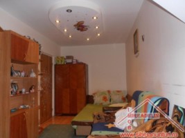 urgent-vand-apartament-3-camere-vasile-aaron-2
