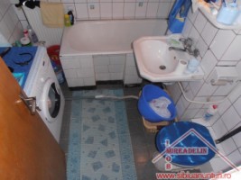 urgent-vand-apartament-3-camere-vasile-aaron-8