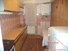 vand-apartament-2-camere-vasile-aaron-2