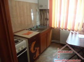 inchiriez-garsoniera-zona-rahova-1