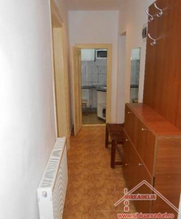 inchiriez-garsoniera-la-casa-zona-bulevardul-victoriei-3