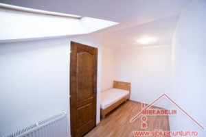 inchiriez-apartament-3-camere-la-mansarda-valea-aurie-5