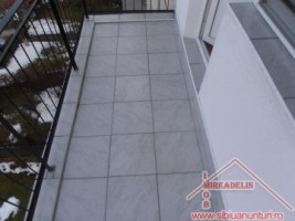 inchiriez-apartament-3-camere-decomandat-valea-aurie-7