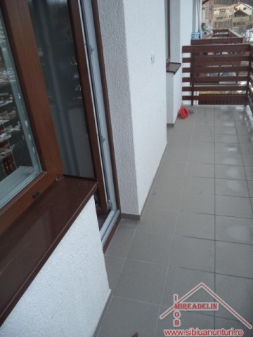 inchiriez-apartament-3-camere-zona-padurea-dumbrava-4