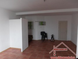 inchiriez-spatiu-comercial-110-mp-zona-centrala-2