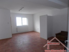 inchiriez-spatiu-comercial-110-mp-zona-centrala-3