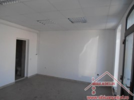 inchiriez-spatiu-comercial-zona-lazaret-1