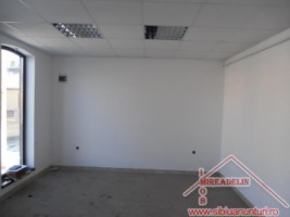 inchiriez-spatiu-comercial-zona-lazaret-2