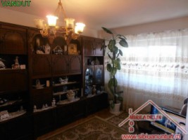 vand-apartament-cu-3-camere-strada-uzinei