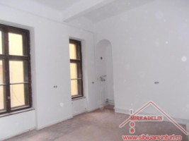 inchiriez-spatiu-birouri-1200-euro-tva-zona-piata-mare-2