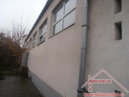 inchiriez-spatiu-comercial-pret-700-euro-tva-zona-terezian-3