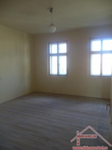 urgent-vand-apartament-2-camere-la-casa-ultracentral-2