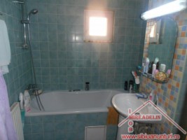 vand-apartament-3-camere-semidecomandate-zona-spitalului-judetean-4