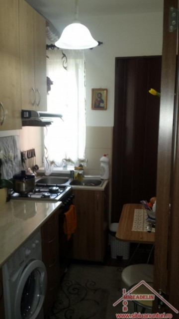 vand-apartament-2-camere-zona-hipodrom-ii-5