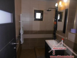 inchiriez-apartament-2-camere-de-lux-zona-calea-dumbravii-4