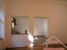 inchiriez-spatiu-comercial-40-mp-zona-ultracentral-3