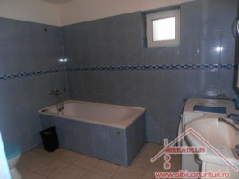 vand-apartament-3-camere-zona-gusterita-5