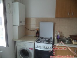 inchiriez-apartament-3-camere-zona-vasilea-aron-la-mansarda-4