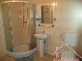 inchiriez-apartament-3-camere-zona-vasilea-aron-la-mansarda-6