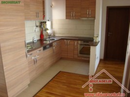 inchiriez-apartament-3-camere-selimbar